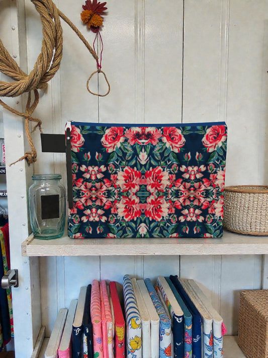 Harbor Rose Zipper Carry-all Bag